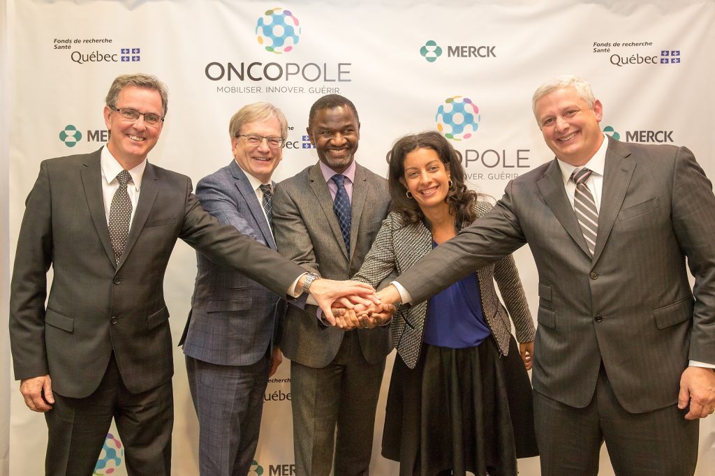 From left to right: Jacques Simard, Professor at the Department of molecular medicine at Université Laval and Assistant Director Fundamental Research at Centre de recherche du CHU de Québec, Rémi Quirion, Scientist in Chief of Québec and Chairman of the boards of Fonds de recherche du Québec, Chirfi Guindo, President and Managing Director of Merck Canada inc., Dominique Anglade, Minister of Economy, Science and Innovation and Minister responsible for the Digital Strategy, Adam Schechter, Executive Vice President and President, Global Human Health